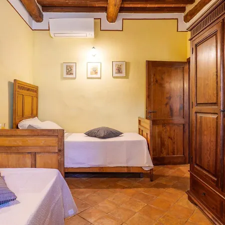 Villa Montebendico 6, Emma Castel del Piano (Tuscany)